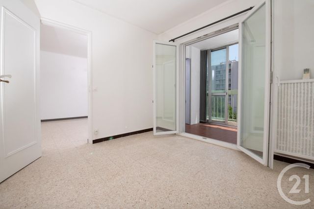 Afficher la photo en grand Appartement F3 à vendre - 3 pièces - 64.32 m2 - LA VALETTE DU VAR - 83 - PROVENCE-ALPES-COTE-D-AZUR - Century 21 Colbert Immobilier