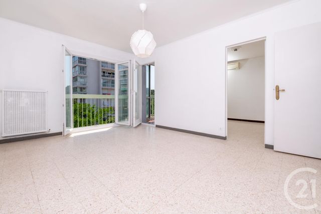 Afficher la photo en grand Appartement F3 à vendre - 3 pièces - 64.32 m2 - LA VALETTE DU VAR - 83 - PROVENCE-ALPES-COTE-D-AZUR - Century 21 Colbert Immobilier