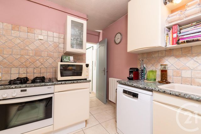 Afficher la photo en grand Appartement T4 à vendre - 4 pièces - 78.71 m2 - TOULON - 83 - PROVENCE-ALPES-COTE-D-AZUR - Century 21 Colbert Immobilier
