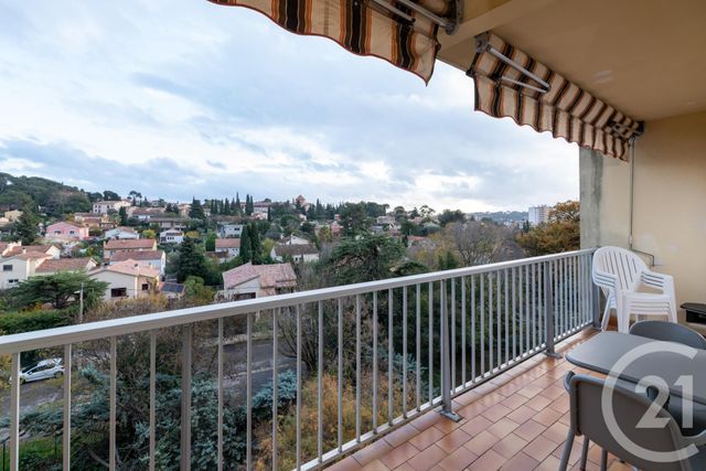 Afficher la photo en grand Appartement T4 à vendre - 4 pièces - 78.71 m2 - TOULON - 83 - PROVENCE-ALPES-COTE-D-AZUR - Century 21 Colbert Immobilier