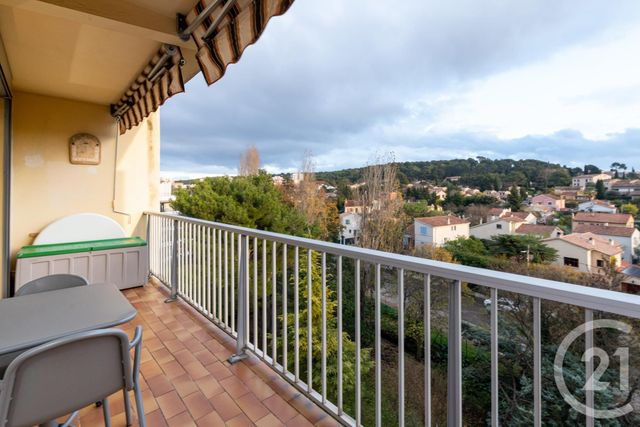Afficher la photo en grand Appartement T4 à vendre - 4 pièces - 78.71 m2 - TOULON - 83 - PROVENCE-ALPES-COTE-D-AZUR - Century 21 Colbert Immobilier