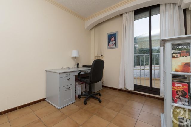 Afficher la photo en grand Appartement F5 à vendre - 5 pièces - 90.04 m2 - LA VALETTE DU VAR - 83 - PROVENCE-ALPES-COTE-D-AZUR - Century 21 Colbert Immobilier
