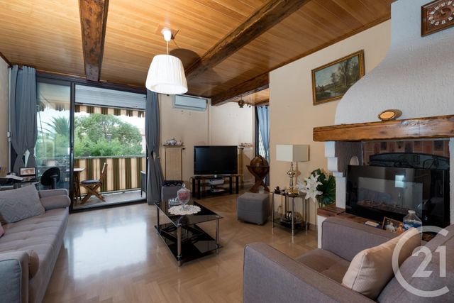 Afficher la photo en grand Appartement F5 à vendre - 5 pièces - 90.04 m2 - LA VALETTE DU VAR - 83 - PROVENCE-ALPES-COTE-D-AZUR - Century 21 Colbert Immobilier
