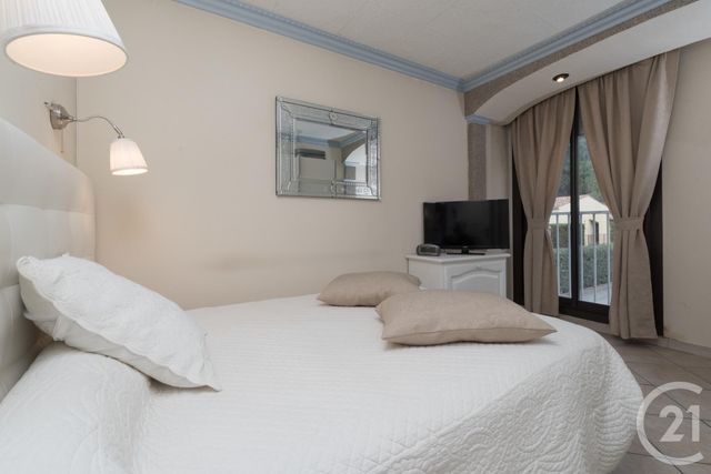 Afficher la photo en grand Appartement F5 à vendre - 5 pièces - 90.04 m2 - LA VALETTE DU VAR - 83 - PROVENCE-ALPES-COTE-D-AZUR - Century 21 Colbert Immobilier