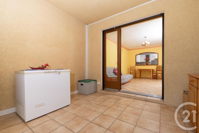 Afficher la photo en grand Appartement F3 à vendre - 3 pièces - 58.5 m2 - LA VALETTE DU VAR - 83 - PROVENCE-ALPES-COTE-D-AZUR - Century 21 Colbert Immobilier