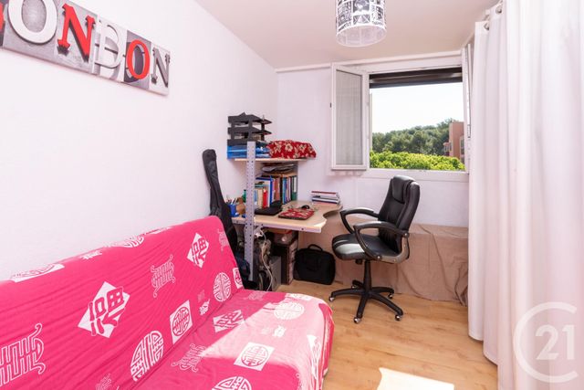 Afficher la photo en grand Appartement F5 à vendre - 5 pièces - 89.05 m2 - LA VALETTE DU VAR - 83 - PROVENCE-ALPES-COTE-D-AZUR - Century 21 Colbert Immobilier