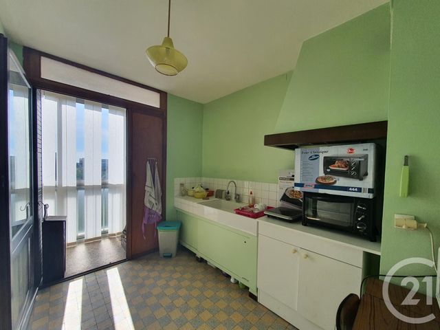 Appartement F4 à vendre - 4 pièces - 80.0 m2 - LA VALETTE DU VAR - 83 - PROVENCE-ALPES-COTE-D-AZUR - Century 21 Colbert Immobilier Appartement F4 à vendre - 4 pièces - 80.0 m2 - LA VALETTE DU VAR - 83 - PROVENCE-ALPES-COTE-D-AZUR - Century 21 Colbert Immobilier