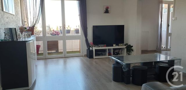 Afficher la photo en grand Appartement F4 à vendre - 4 pièces - 68.84 m2 - LA VALETTE DU VAR - 83 - PROVENCE-ALPES-COTE-D-AZUR - Century 21 Colbert Immobilier