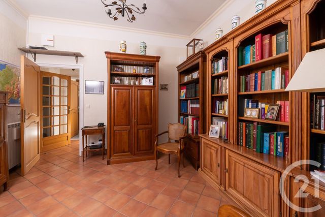 maison à vendre - 7 pièces - 187.42 m2 - LA VALETTE DU VAR - 83 - PROVENCE-ALPES-COTE-D-AZUR - Century 21 Colbert Immobilier maison à vendre - 7 pièces - 187.42 m2 - LA VALETTE DU VAR - 83 - PROVENCE-ALPES-COTE-D-AZUR - Century 21 Colbert Immobilier
