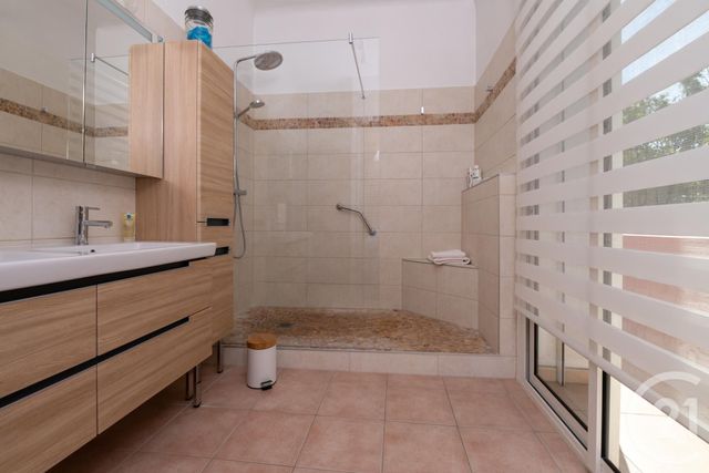 maison à vendre - 7 pièces - 187.42 m2 - LA VALETTE DU VAR - 83 - PROVENCE-ALPES-COTE-D-AZUR - Century 21 Colbert Immobilier maison à vendre - 7 pièces - 187.42 m2 - LA VALETTE DU VAR - 83 - PROVENCE-ALPES-COTE-D-AZUR - Century 21 Colbert Immobilier