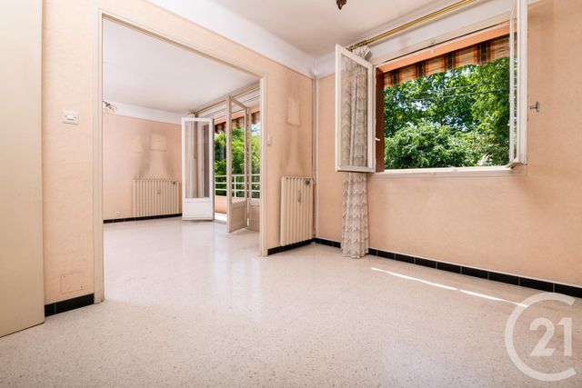 Appartement F4 à vendre - 4 pièces - 70.65 m2 - LA VALETTE DU VAR - 83 - PROVENCE-ALPES-COTE-D-AZUR - Century 21 Colbert Immobilier Appartement F4 à vendre - 4 pièces - 70.65 m2 - LA VALETTE DU VAR - 83 - PROVENCE-ALPES-COTE-D-AZUR - Century 21 Colbert Immobilier