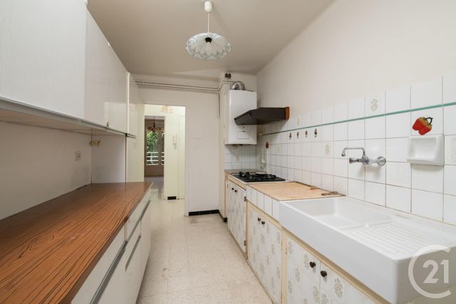 Appartement F4 à vendre - 4 pièces - 70.65 m2 - LA VALETTE DU VAR - 83 - PROVENCE-ALPES-COTE-D-AZUR - Century 21 Colbert Immobilier Appartement F4 à vendre - 4 pièces - 70.65 m2 - LA VALETTE DU VAR - 83 - PROVENCE-ALPES-COTE-D-AZUR - Century 21 Colbert Immobilier