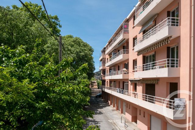 Appartement F4 à vendre - 4 pièces - 70.65 m2 - LA VALETTE DU VAR - 83 - PROVENCE-ALPES-COTE-D-AZUR - Century 21 Colbert Immobilier Appartement F4 à vendre - 4 pièces - 70.65 m2 - LA VALETTE DU VAR - 83 - PROVENCE-ALPES-COTE-D-AZUR - Century 21 Colbert Immobilier