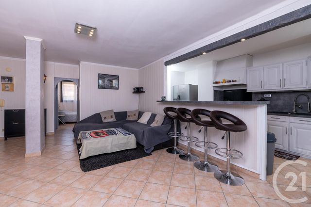 Afficher la photo en grand Appartement F3 à vendre - 3 pièces - 64.19 m2 - LA VALETTE DU VAR - 83 - PROVENCE-ALPES-COTE-D-AZUR - Century 21 Colbert Immobilier