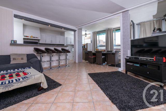 Afficher la photo en grand Appartement F3 à vendre - 3 pièces - 64.19 m2 - LA VALETTE DU VAR - 83 - PROVENCE-ALPES-COTE-D-AZUR - Century 21 Colbert Immobilier