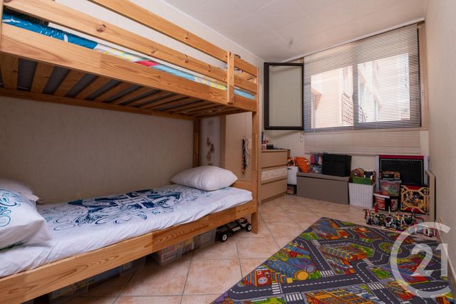 Afficher la photo en grand Appartement F3 à vendre - 3 pièces - 64.19 m2 - LA VALETTE DU VAR - 83 - PROVENCE-ALPES-COTE-D-AZUR - Century 21 Colbert Immobilier