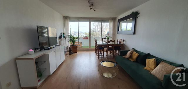 Appartement F4 à vendre - 4 pièces - 86.7 m2 - LA VALETTE DU VAR - 83 - PROVENCE-ALPES-COTE-D-AZUR - Century 21 Colbert Immobilier Appartement F4 à vendre - 4 pièces - 86.7 m2 - LA VALETTE DU VAR - 83 - PROVENCE-ALPES-COTE-D-AZUR - Century 21 Colbert Immobilier