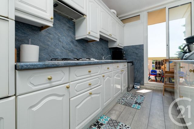 Appartement F4 à vendre - 4 pièces - 86.7 m2 - LA VALETTE DU VAR - 83 - PROVENCE-ALPES-COTE-D-AZUR - Century 21 Colbert Immobilier Appartement F4 à vendre - 4 pièces - 86.7 m2 - LA VALETTE DU VAR - 83 - PROVENCE-ALPES-COTE-D-AZUR - Century 21 Colbert Immobilier