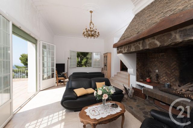 maison à vendre - 8 pièces - 313.45 m2 - LA VALETTE DU VAR - 83 - PROVENCE-ALPES-COTE-D-AZUR - Century 21 Colbert Immobilier maison à vendre - 8 pièces - 313.45 m2 - LA VALETTE DU VAR - 83 - PROVENCE-ALPES-COTE-D-AZUR - Century 21 Colbert Immobilier