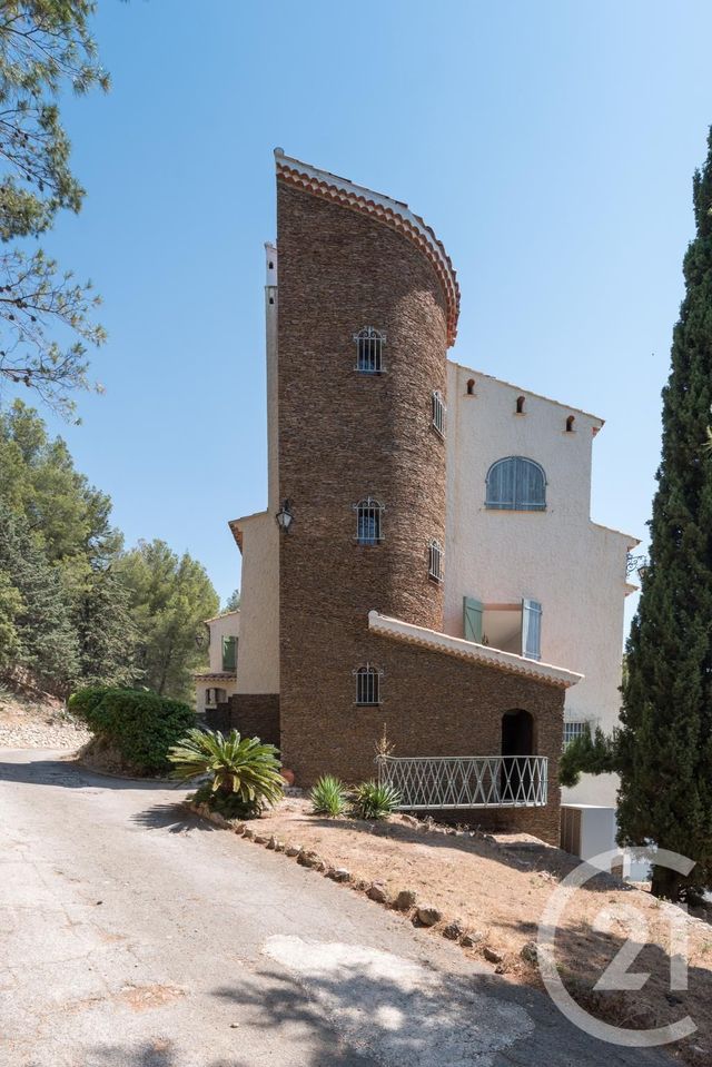 maison à vendre - 8 pièces - 313.45 m2 - LA VALETTE DU VAR - 83 - PROVENCE-ALPES-COTE-D-AZUR - Century 21 Colbert Immobilier maison à vendre - 8 pièces - 313.45 m2 - LA VALETTE DU VAR - 83 - PROVENCE-ALPES-COTE-D-AZUR - Century 21 Colbert Immobilier