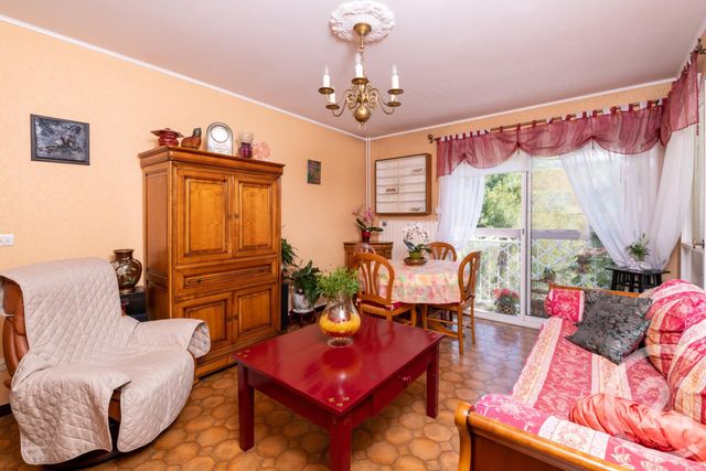 Afficher la photo en grand Appartement T3 à vendre - 3 pièces - 64.32 m2 - LA VALETTE DU VAR - 83 - PROVENCE-ALPES-COTE-D-AZUR - Century 21 Colbert Immobilier