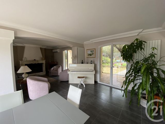 Afficher la photo en grand maison à vendre - 8 pièces - 212.33 m2 - LE REVEST LES EAUX - 83 - PROVENCE-ALPES-COTE-D-AZUR - Century 21 Colbert Immobilier