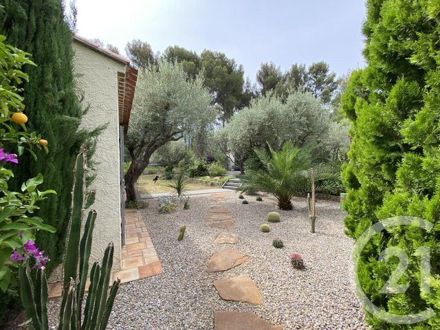Afficher la photo en grand maison à vendre - 8 pièces - 212.33 m2 - LE REVEST LES EAUX - 83 - PROVENCE-ALPES-COTE-D-AZUR - Century 21 Colbert Immobilier