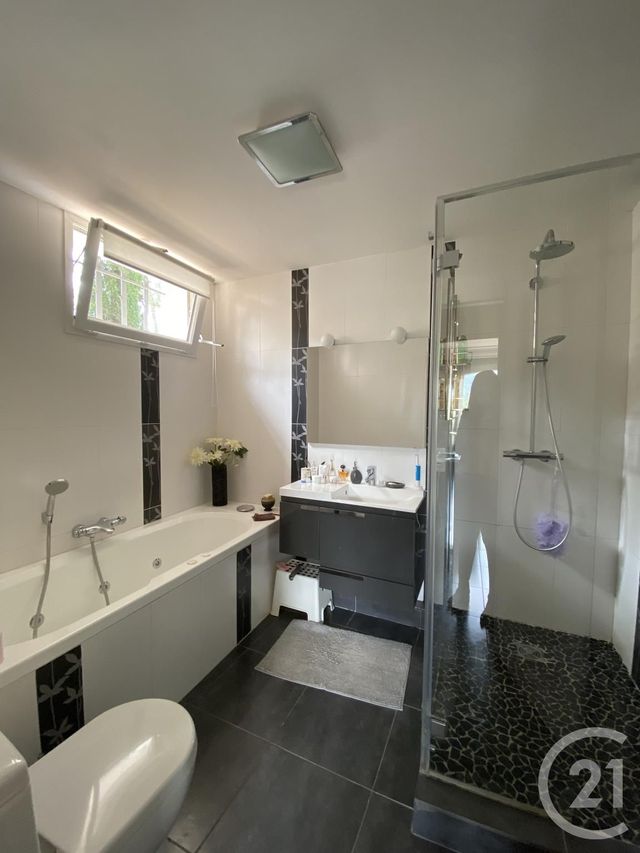Afficher la photo en grand maison à vendre - 8 pièces - 212.33 m2 - LE REVEST LES EAUX - 83 - PROVENCE-ALPES-COTE-D-AZUR - Century 21 Colbert Immobilier