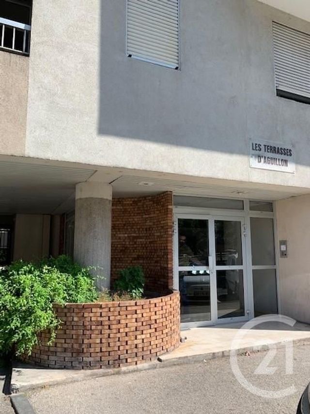 Afficher la photo en grand parking à vendre - 11.5 m2 - TOULON - 83 - PROVENCE-ALPES-COTE-D-AZUR - Century 21 Colbert Immobilier