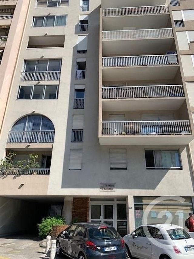 Afficher la photo en grand parking à vendre - 11.5 m2 - TOULON - 83 - PROVENCE-ALPES-COTE-D-AZUR - Century 21 Colbert Immobilier