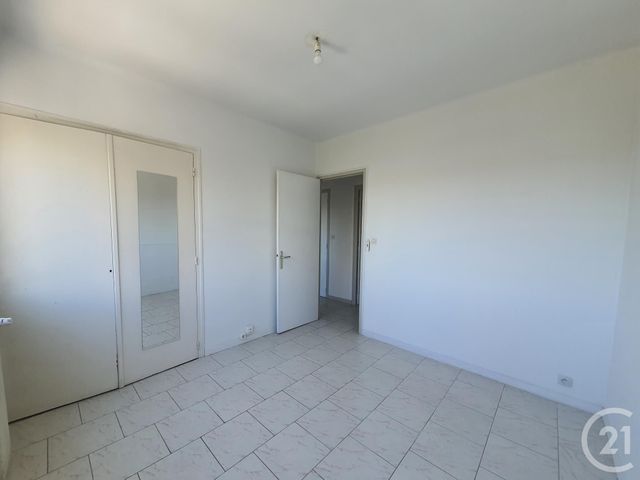 Afficher la photo en grand Appartement F4 à vendre - 4 pièces - 66.05 m2 - LA VALETTE DU VAR - 83 - PROVENCE-ALPES-COTE-D-AZUR - Century 21 Colbert Immobilier