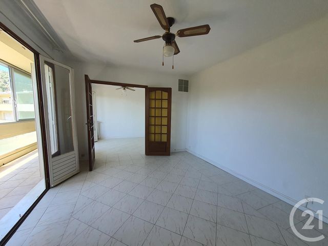 Afficher la photo en grand Appartement F4 à vendre - 4 pièces - 66.05 m2 - LA VALETTE DU VAR - 83 - PROVENCE-ALPES-COTE-D-AZUR - Century 21 Colbert Immobilier