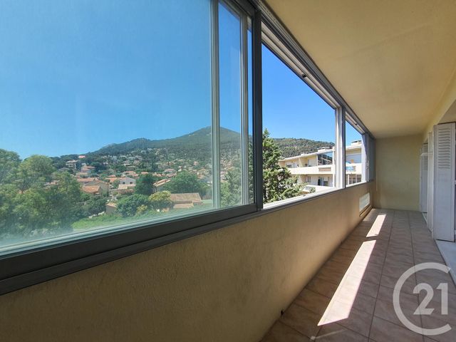 Afficher la photo en grand Appartement F4 à vendre - 4 pièces - 66.05 m2 - LA VALETTE DU VAR - 83 - PROVENCE-ALPES-COTE-D-AZUR - Century 21 Colbert Immobilier