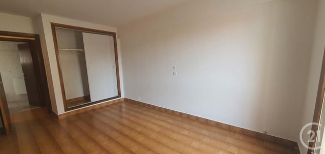 Afficher la photo en grand Appartement F3 à vendre - 3 pièces - 81.8 m2 - LA VALETTE DU VAR - 83 - PROVENCE-ALPES-COTE-D-AZUR - Century 21 Colbert Immobilier