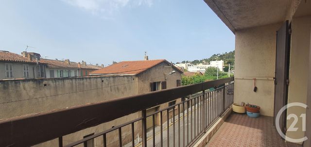 Afficher la photo en grand Appartement F3 à vendre - 3 pièces - 81.8 m2 - LA VALETTE DU VAR - 83 - PROVENCE-ALPES-COTE-D-AZUR - Century 21 Colbert Immobilier