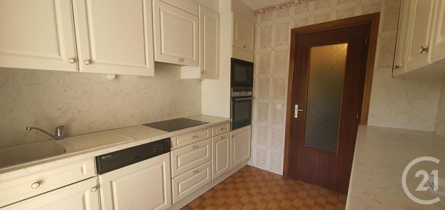 Afficher la photo en grand Appartement F3 à vendre - 3 pièces - 81.8 m2 - LA VALETTE DU VAR - 83 - PROVENCE-ALPES-COTE-D-AZUR - Century 21 Colbert Immobilier