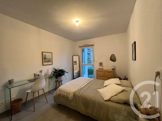Appartement T2 à vendre - 2 pièces - 38.69 m2 - TOULON - 83 - PROVENCE-ALPES-COTE-D-AZUR - Century 21 Colbert Immobilier