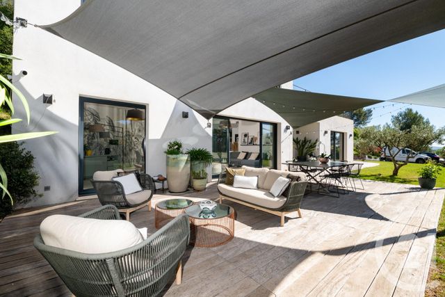 Afficher la photo en grand maison à vendre - 6 pièces - 190.03 m2 - LA FARLEDE - 83 - PROVENCE-ALPES-COTE-D-AZUR - Century 21 Colbert Immobilier