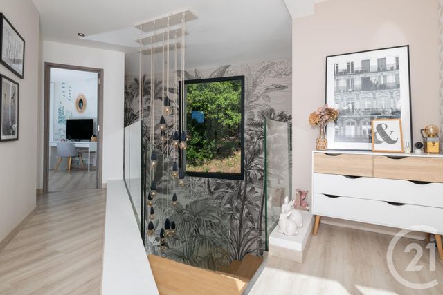 Afficher la photo en grand maison à vendre - 6 pièces - 190.03 m2 - LA FARLEDE - 83 - PROVENCE-ALPES-COTE-D-AZUR - Century 21 Colbert Immobilier