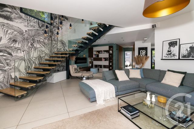 Afficher la photo en grand maison à vendre - 6 pièces - 190.03 m2 - LA FARLEDE - 83 - PROVENCE-ALPES-COTE-D-AZUR - Century 21 Colbert Immobilier