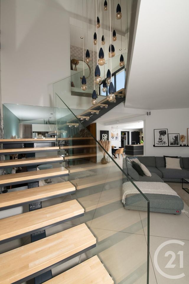 Afficher la photo en grand maison à vendre - 6 pièces - 190.03 m2 - LA FARLEDE - 83 - PROVENCE-ALPES-COTE-D-AZUR - Century 21 Colbert Immobilier