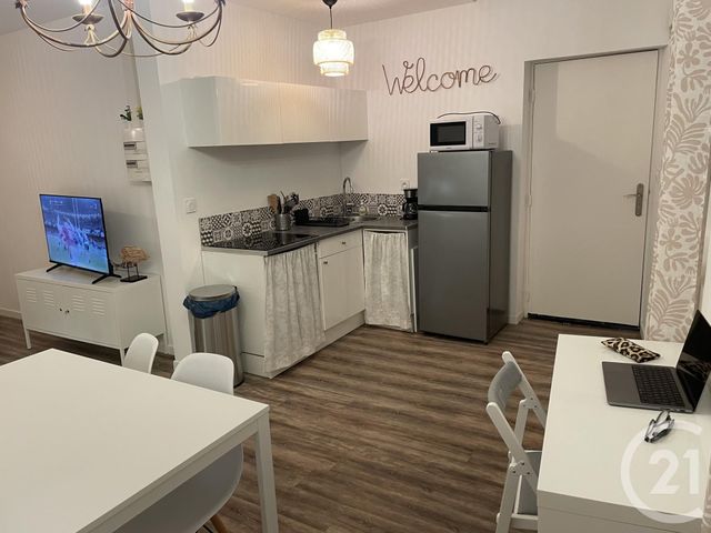 Appartement T3 à louer - 3 pièces - 49.98 m2 - TOULON - 83 - PROVENCE-ALPES-COTE-D-AZUR - Century 21 Colbert Immobilier