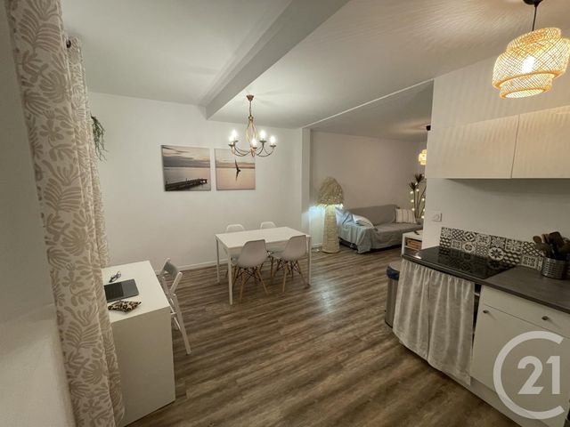 Appartement T3 à louer - 3 pièces - 49.98 m2 - TOULON - 83 - PROVENCE-ALPES-COTE-D-AZUR - Century 21 Colbert Immobilier