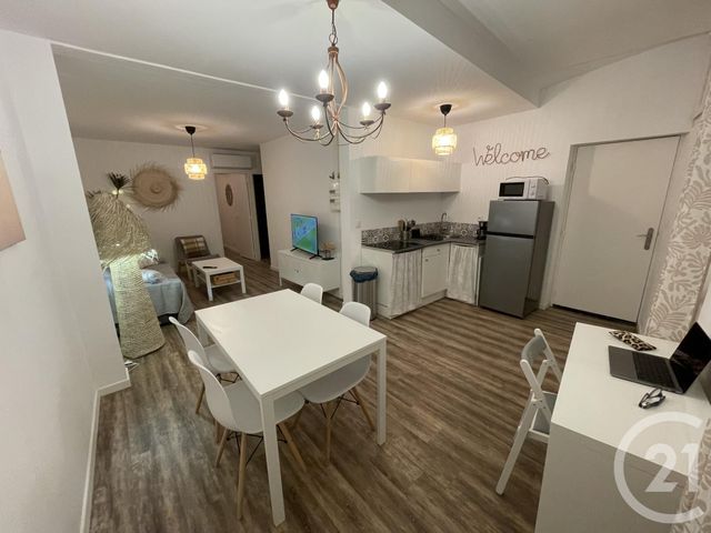 Appartement T3 à louer - 3 pièces - 49.98 m2 - TOULON - 83 - PROVENCE-ALPES-COTE-D-AZUR - Century 21 Colbert Immobilier