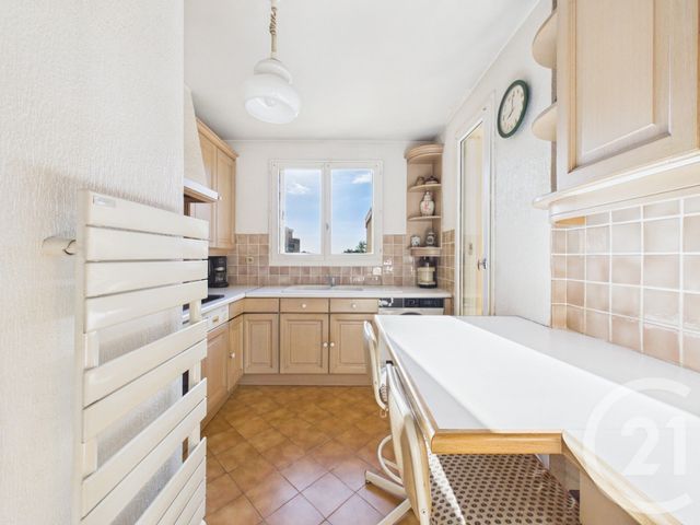 Appartement F3 à vendre - 3 pièces - 66.4 m2 - TOULON - 83 - PROVENCE-ALPES-COTE-D-AZUR - Century 21 Colbert Immobilier