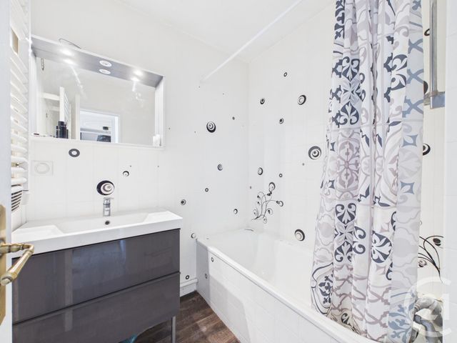 Appartement F2 à vendre - 2 pièces - 39.74 m2 - LA VALETTE DU VAR - 83 - PROVENCE-ALPES-COTE-D-AZUR - Century 21 Colbert Immobilier
