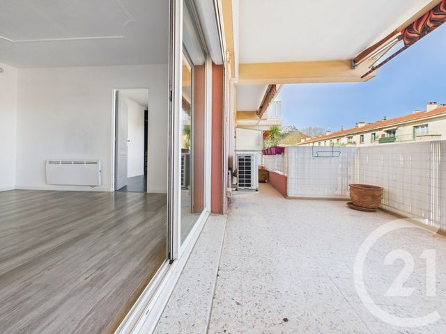Appartement T4 à vendre - 4 pièces - 78.64 m2 - LA GARDE - 83 - PROVENCE-ALPES-COTE-D-AZUR - Century 21 Colbert Immobilier