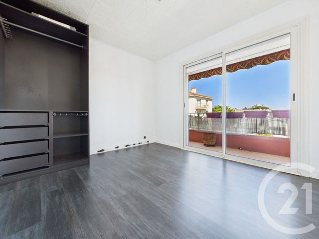 Appartement T4 à vendre - 4 pièces - 78.64 m2 - LA GARDE - 83 - PROVENCE-ALPES-COTE-D-AZUR - Century 21 Colbert Immobilier