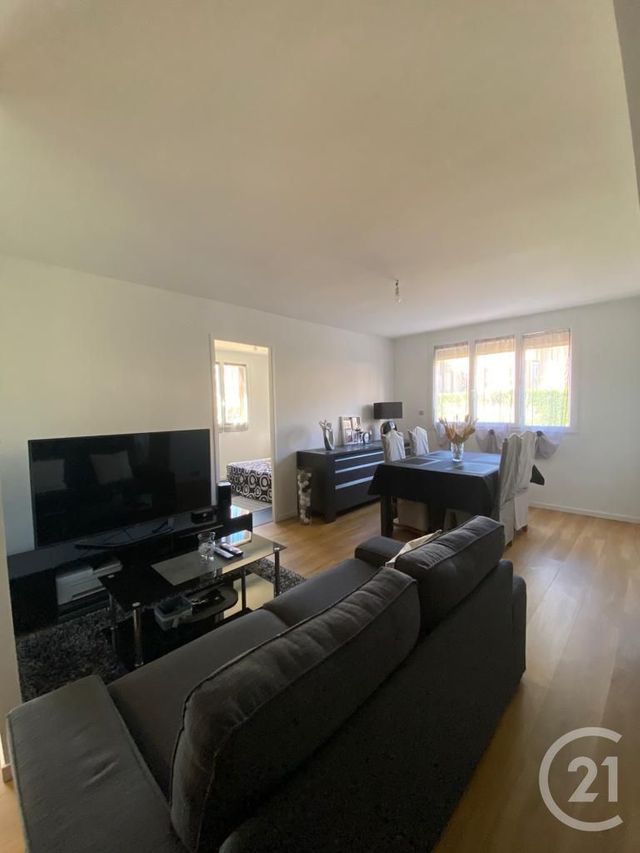 Afficher la photo en grand Appartement T3 à vendre - 3 pièces - 65.63 m2 - LA VALETTE DU VAR - 83 - PROVENCE-ALPES-COTE-D-AZUR - Century 21 Colbert Immobilier