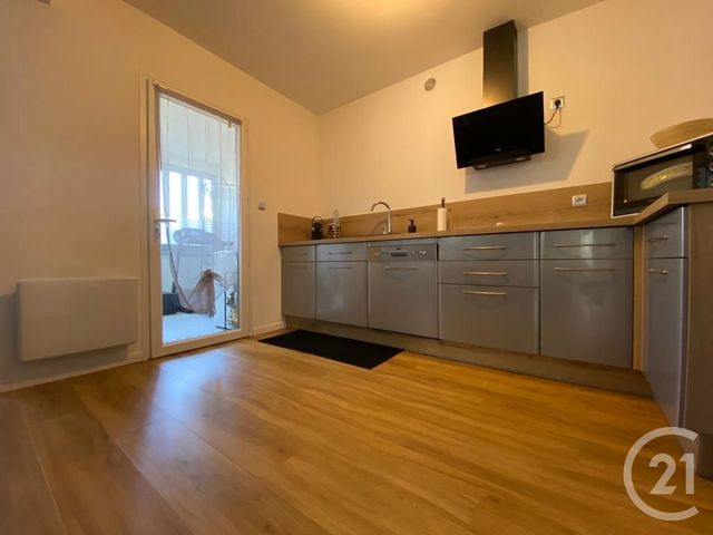 Afficher la photo en grand Appartement T3 à vendre - 3 pièces - 65.63 m2 - LA VALETTE DU VAR - 83 - PROVENCE-ALPES-COTE-D-AZUR - Century 21 Colbert Immobilier